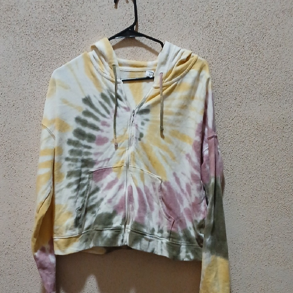 "Make Offer" Old Navy Cream and Green Relaxed Crop Hoodie